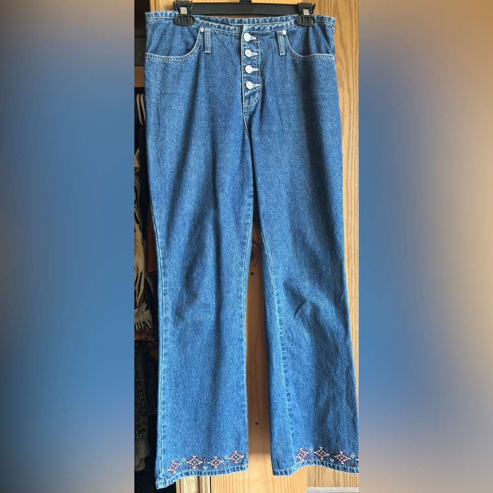 Jean pants with Embroidery”LOVVEEE”!!!
